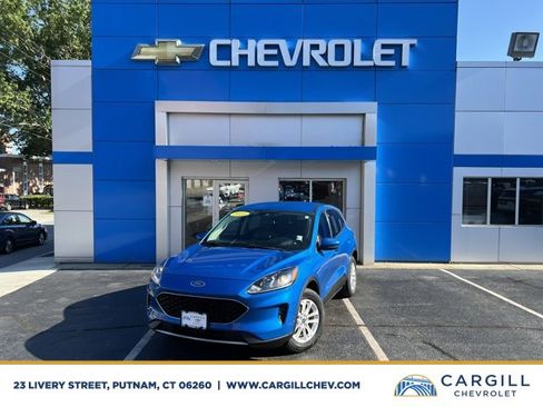 Used 2020 Ford Escape SE image 1