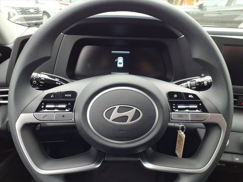 New 2026 Hyundai Elantra SE image 11