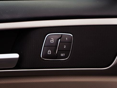 Used 2019 Ford Fusion SEL image 39