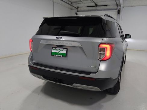 Used 2023 Ford Explorer XLT w/ Equipment Group 202A AWD/4WD image 7