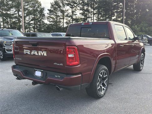 Used 2025 RAM 1500 Laramie w/ Sport Appearance Package AWD/4WD image 4