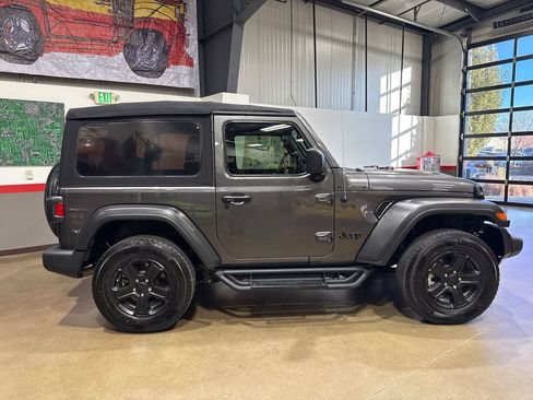 Used 2021 Jeep Wrangler Sport AWD/4WD image 3