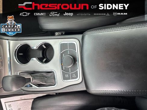 Used 2020 Jeep Grand Cherokee Limited AWD/4WD image 19
