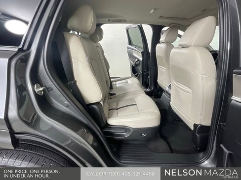 Certified 2025 MAZDA CX-90 Plug-In Hybrid w/ Preferred AWD/4WD image 29