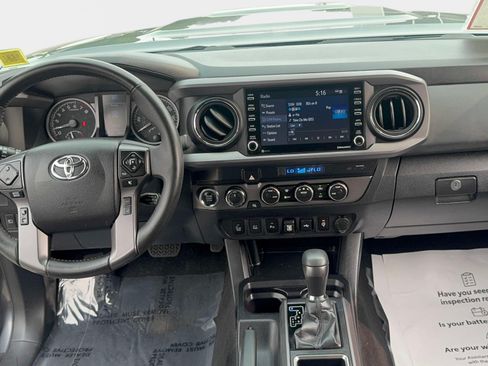 Certified 2022 Toyota Tacoma TRD Sport w/ Technology Package AWD/4WD image 15
