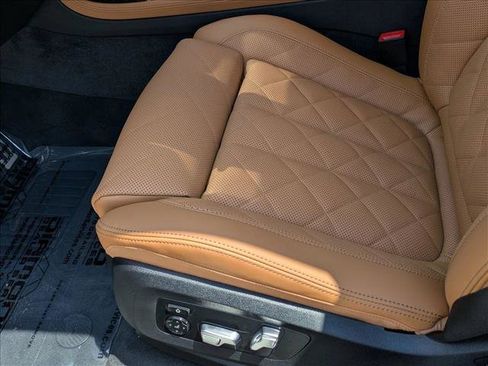 Certified 2026 BMW X7 xDrive40i w/ M Sport Package image 4