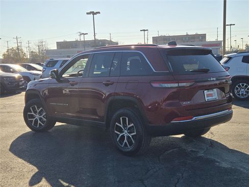 Certified 2024 Jeep Grand Cherokee Limited image 17