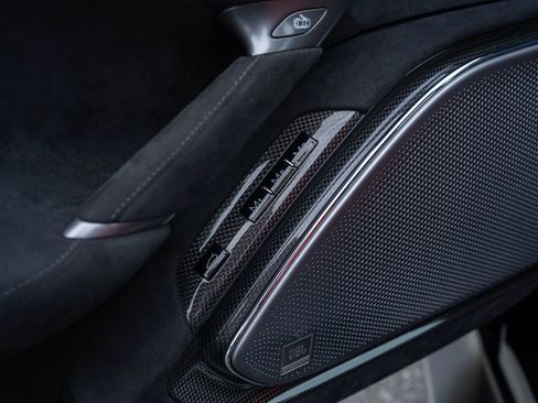 Certified 2022 Ferrari Roma image 27