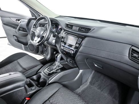 Used 2020 Nissan Rogue SV FWD image 23