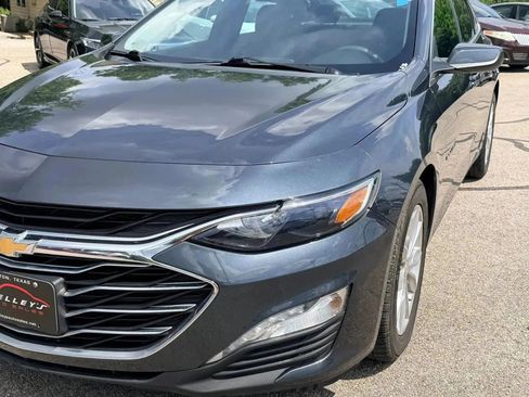 Used 2021 Chevrolet Malibu LT FWD image 3