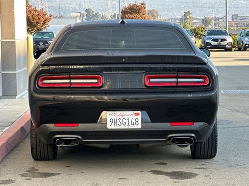 Used 2022 Dodge Challenger R/T w/ Plus Package image 5