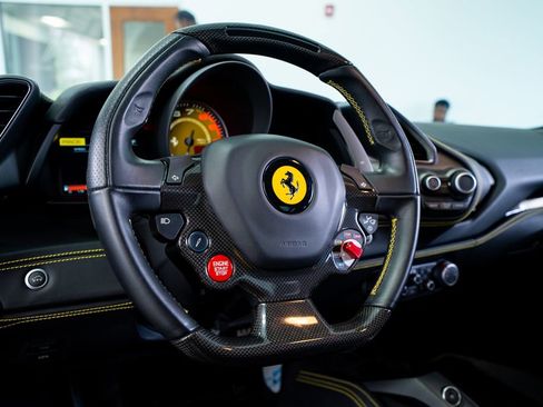 Used 2019 Ferrari 488 GTB image 38