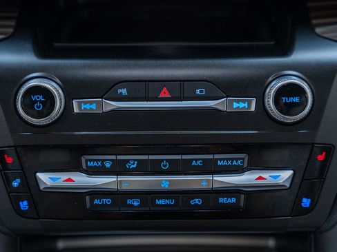 Certified 2020 Ford Explorer Limited image 29