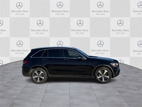 Used 2020 Mercedes-Benz GLC 300 4MATIC image 2