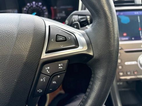 Used 2020 Ford Fusion Titanium FWD image 27