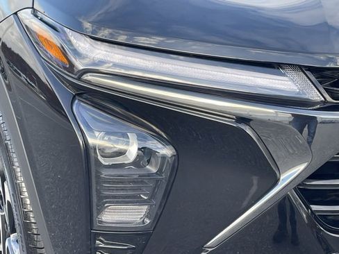 Certified 2025 Chevrolet Trax RS w/ Sunroof Package image 17