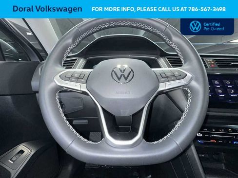 Used 2023 Volkswagen Tiguan SE w/ Panoramic Sunroof Package FWD image 15