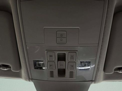 Used 2021 Volkswagen Atlas SEL Premium image 27