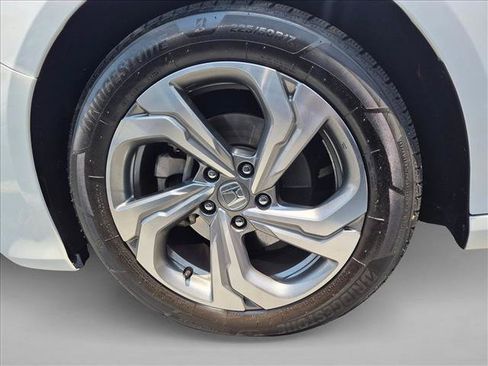Used 2018 Honda Accord EX image 21