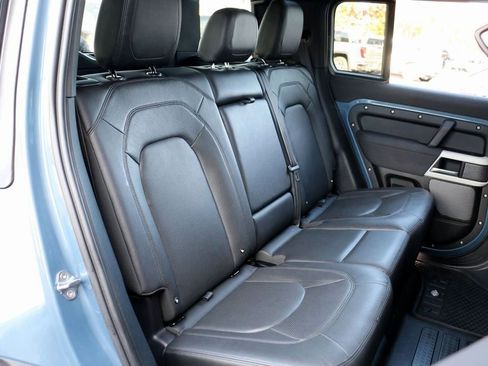 Used 2023 Land Rover Defender 110 S image 30