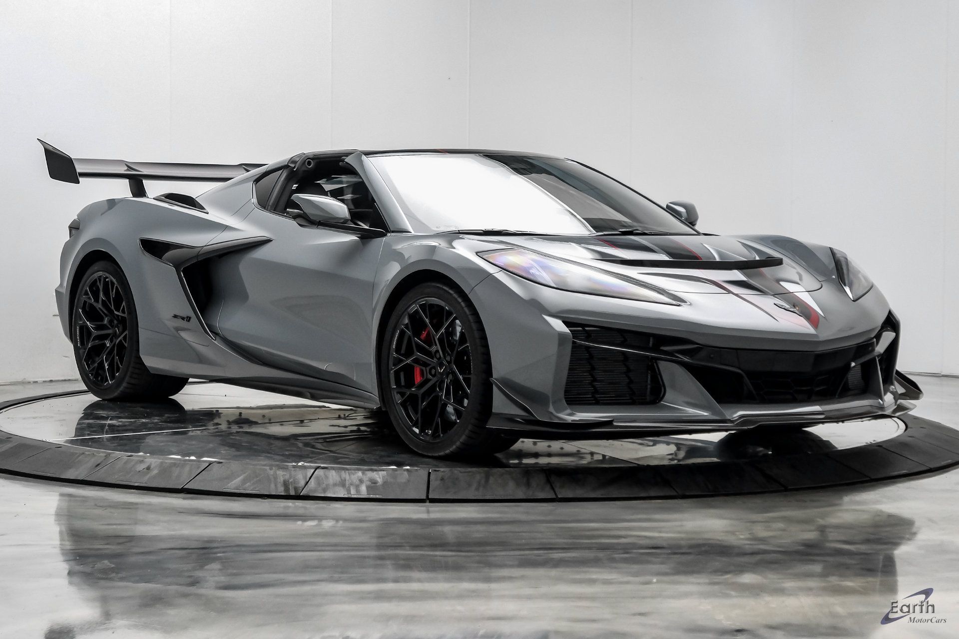 Used 2025 Chevrolet Corvette ZR1 w/ ZR1 Carbon Fiber Aero Package RWD image 31