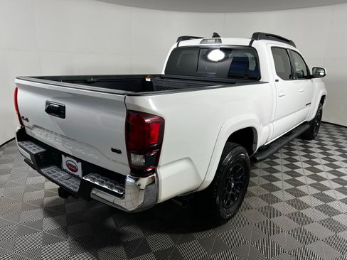 Certified 2022 Toyota Tacoma SR5 image 5