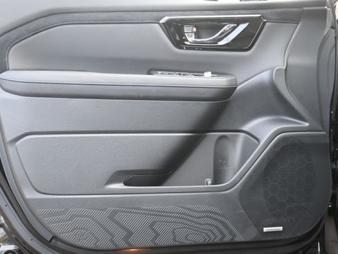 Used 2025 Subaru Forester Limited image 14