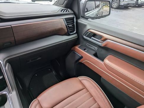 Used 2025 GMC Sierra 1500 Denali Ultimate AWD/4WD image 17