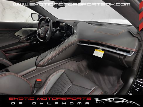 Used 2024 Chevrolet Corvette Z06 RWD image 13