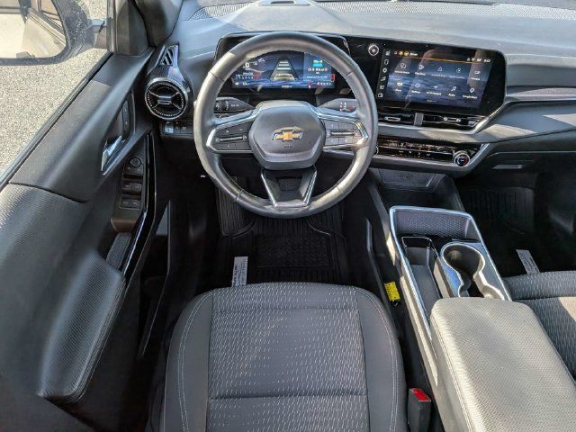 Used 2025 Chevrolet Equinox LT w/ Safety and Technology Package FWD image 12