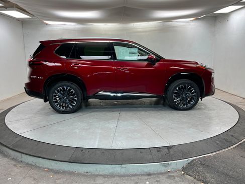 New 2026 Nissan Rogue Platinum w/ Platinum Premium Package image 6