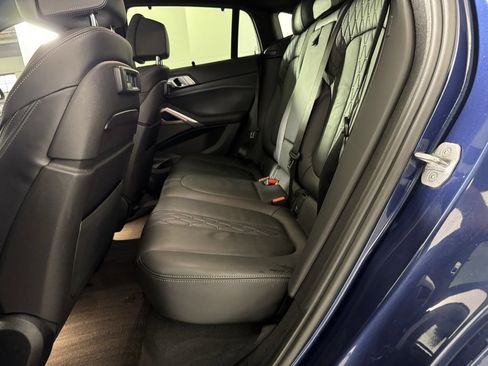 Used 2022 BMW X6 xDrive40i w/ Executive Package image 28