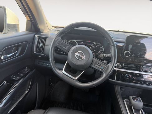 Used 2023 Nissan Pathfinder SL w/ SL Premium Package FWD image 12