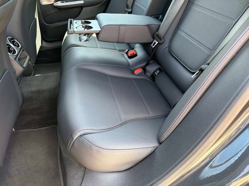 Used 2026 Mercedes-Benz C 300 Sedan image 13