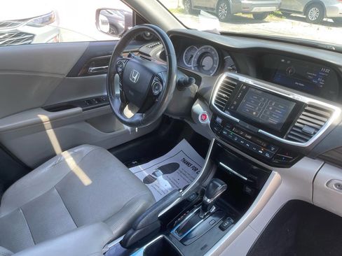 Used 2017 Honda Accord EX-L image 30