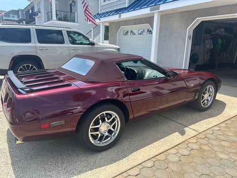 Used 1993 Chevrolet Corvette Convertible RWD image 1