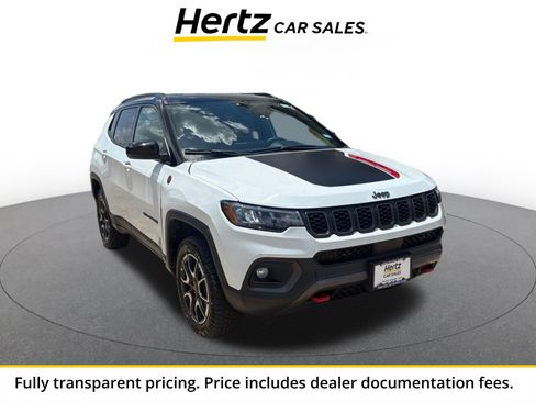 Used 2025 Jeep Compass Trailhawk AWD/4WD image 1
