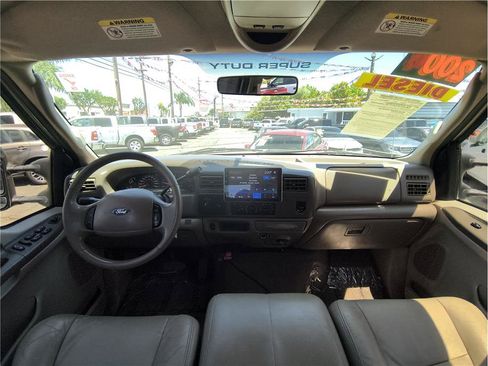 Used 2004 Ford F350 Lariat AWD/4WD image 6