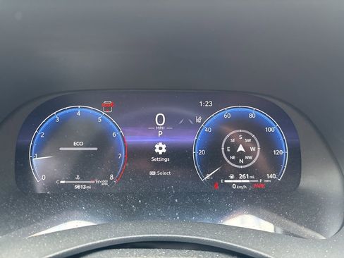 Used 2023 Toyota Highlander Limited image 15