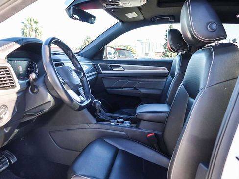 Used 2022 Volkswagen Atlas Cross Sport SEL R-Line image 16