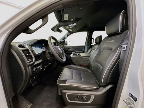 Used 2025 RAM 1500 Laramie image 13