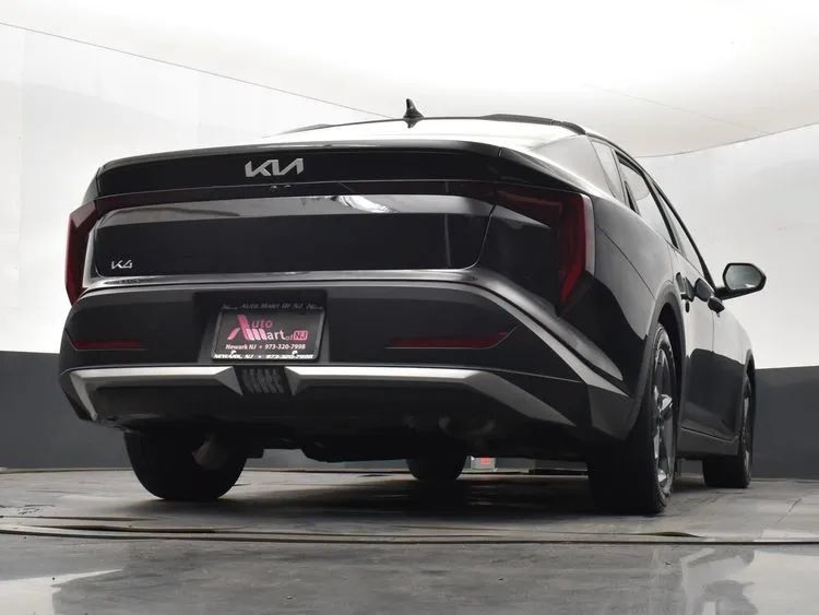 Used 2025 Kia K4 FWD image 13