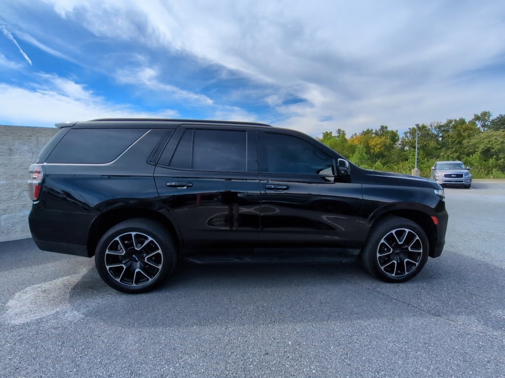 Used 2023 Chevrolet Tahoe RST w/ Luxury Package AWD/4WD image 2