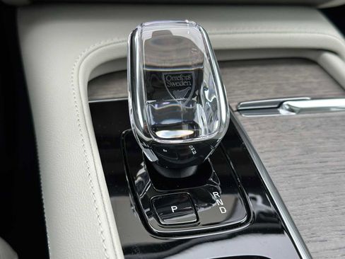 Certified 2023 Volvo XC90 T8 Ultimate image 31