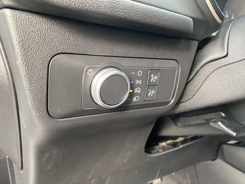 Used 2021 Ford Escape SE image 17