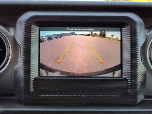 Used 2022 Jeep Wrangler Unlimited Sport AWD/4WD image 24
