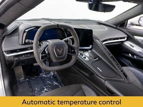 Used 2024 Chevrolet Corvette Stingray Premium Cpe w/ 3LT RWD image 10