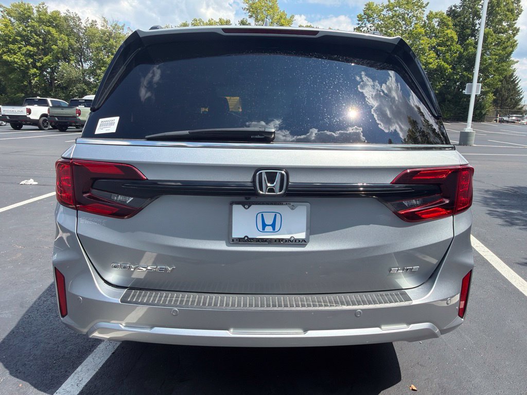 Certified 2025 Honda Odyssey Elite image 4