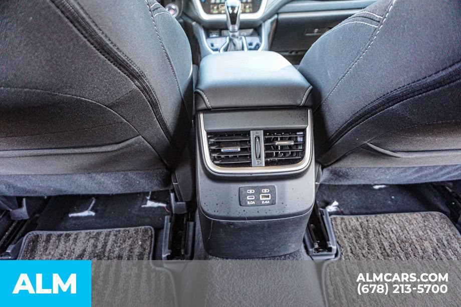 Used 2024 Subaru Outback Premium AWD/4WD image 30