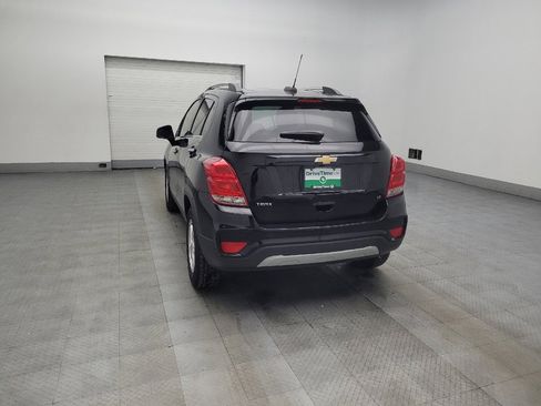 Used 2020 Chevrolet Trax LT w/ LT Convenience Package image 5